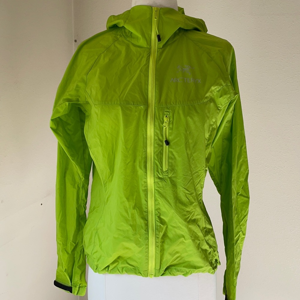 Arc’teryx W’s Squamish hoody jacket/ Small